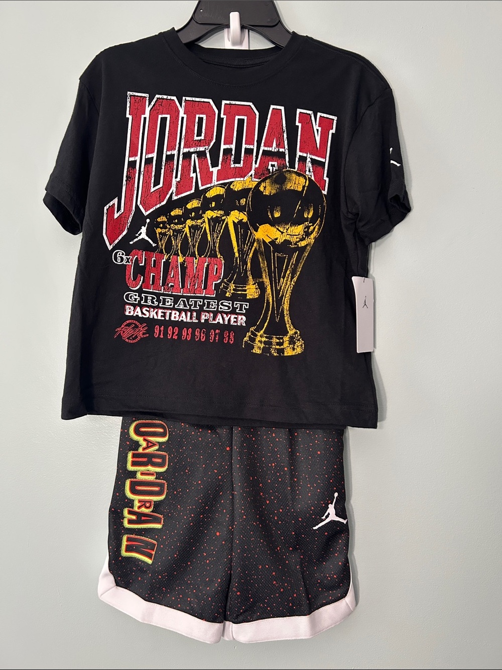 Jordan Boys 7 Set Shorts and Tee Shirt Two Piece elastic drawstring Black NWT